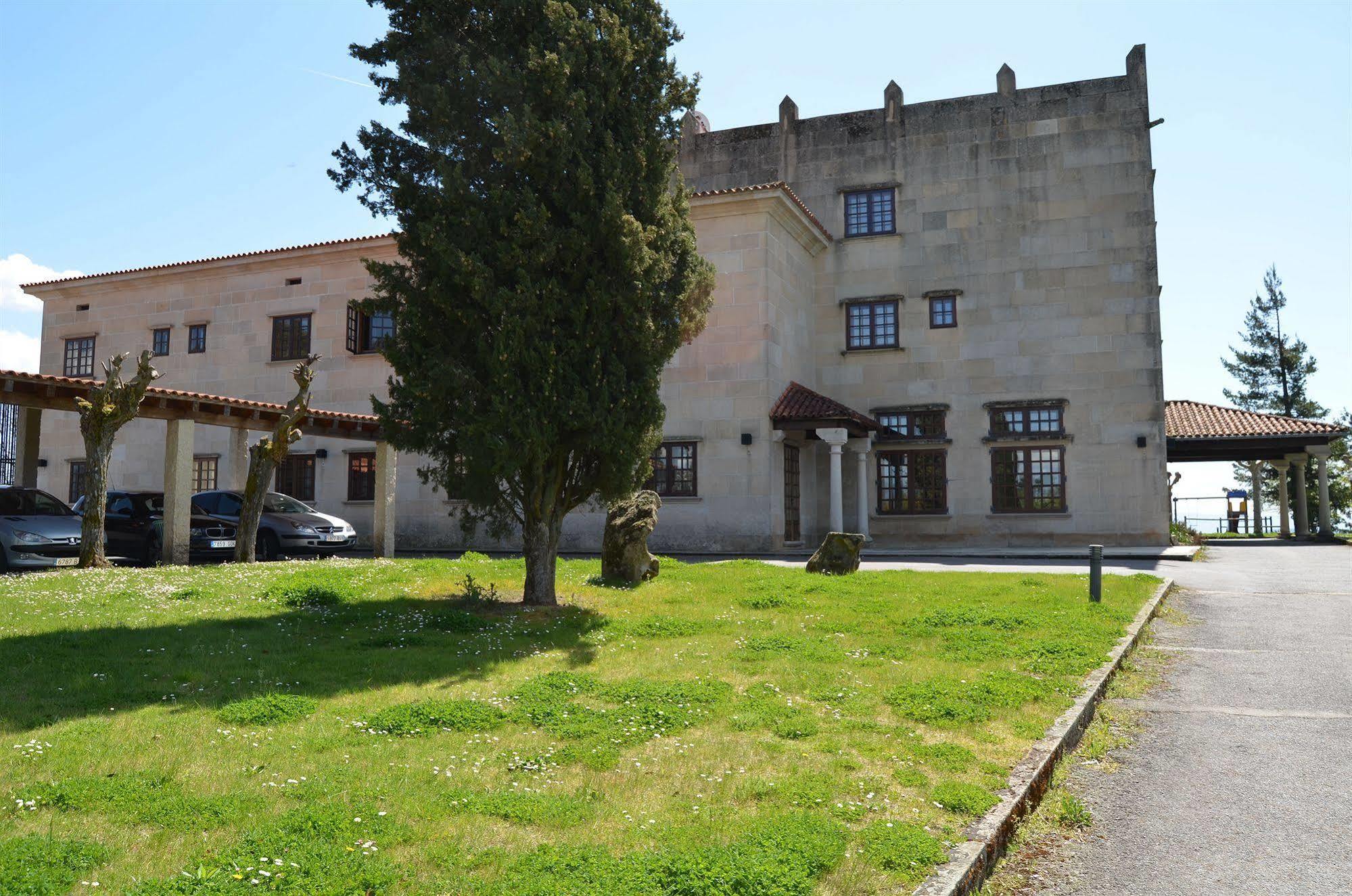 Parador De Verin Hotel Monterrei Exterior photo